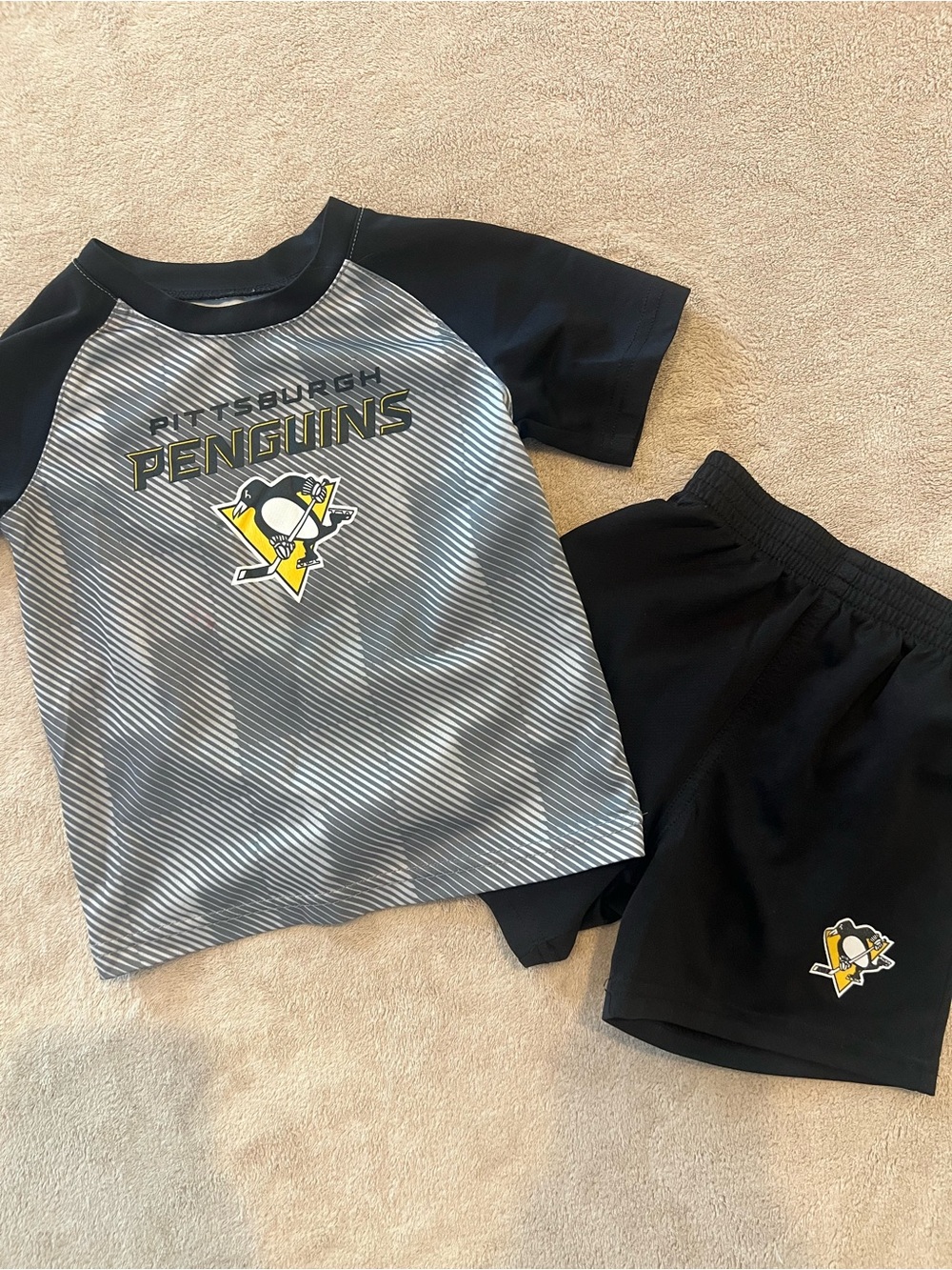 Divided Kids Short Sleeve Tee & Shorts Set - Black, Gray, Yellow
